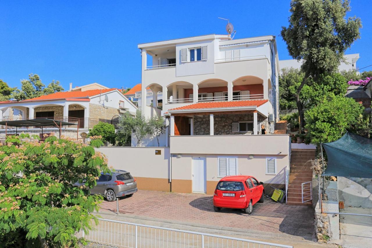 Apartments By The Sea Seget Vranjica, Trogir - 13771 Exterior foto