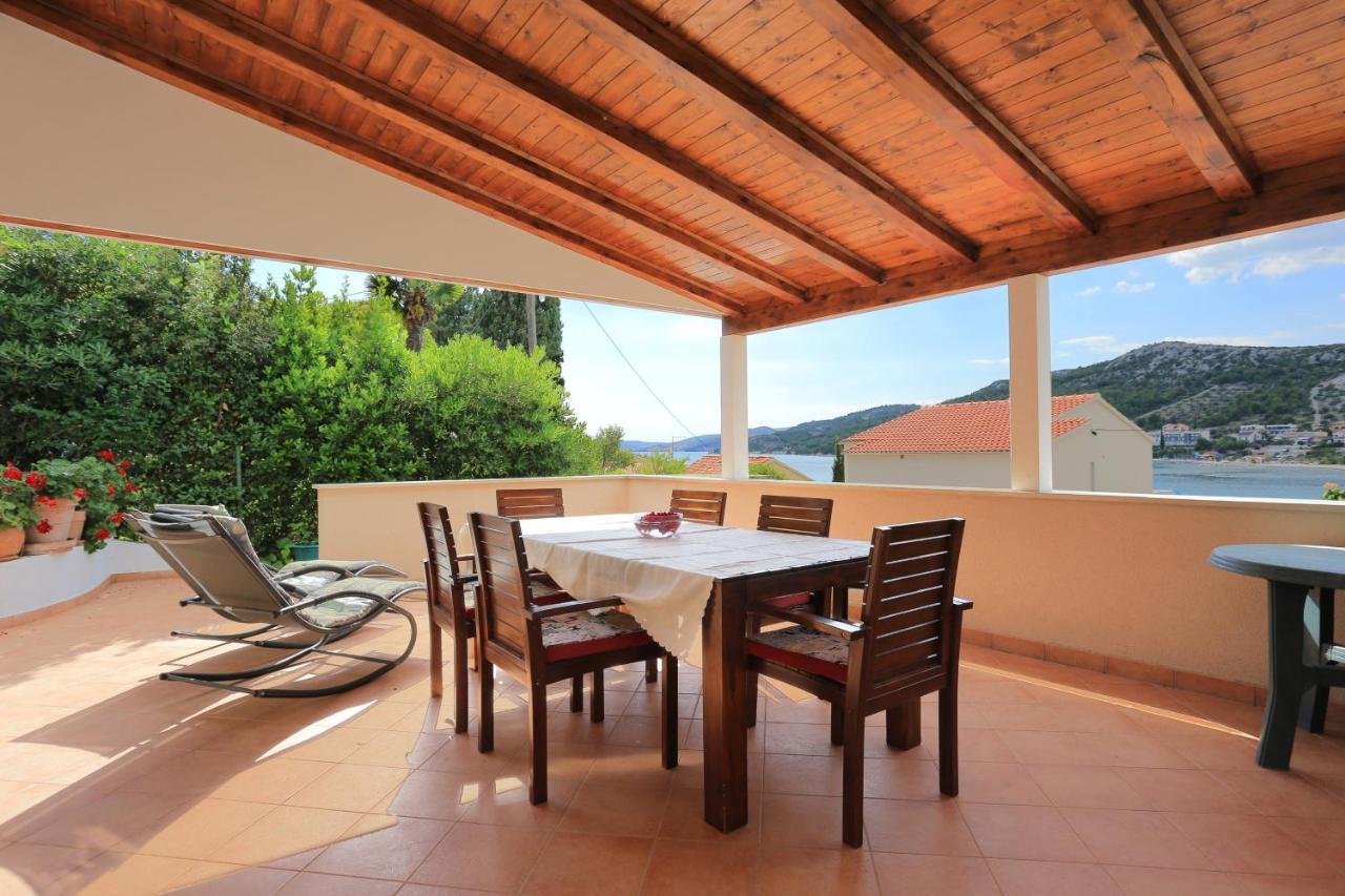 Apartments By The Sea Seget Vranjica, Trogir - 13771 Exterior foto