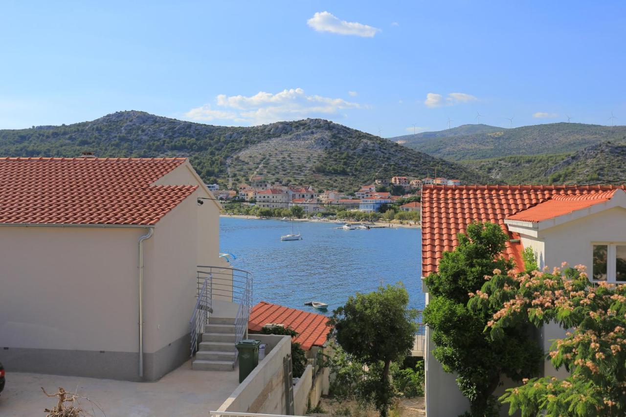 Apartments By The Sea Seget Vranjica, Trogir - 13771 Exterior foto