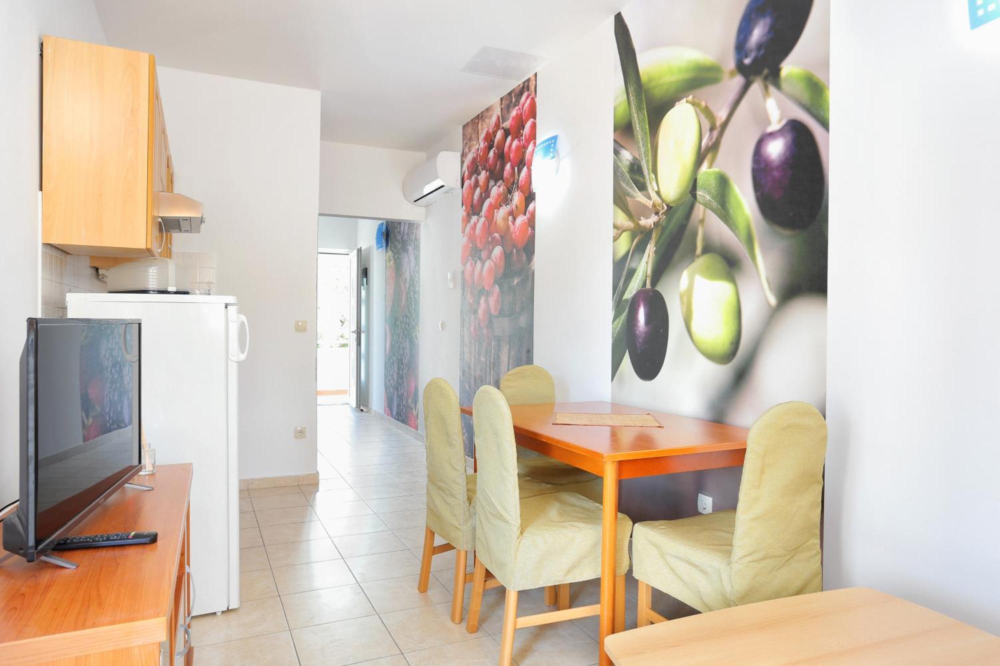 Apartments By The Sea Seget Vranjica, Trogir - 13771 Quarto foto
